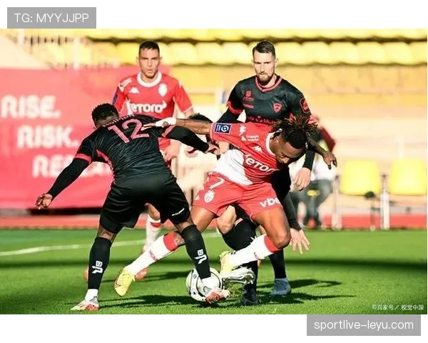 南安普顿锋线火力全开，状态回暖成新赛季英超焦点