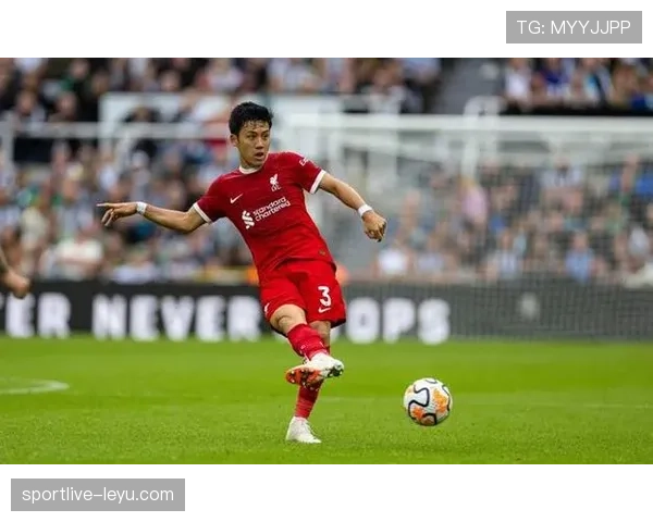 巴黎中场失控，攻防转换一塌糊涂，问题藏不住了