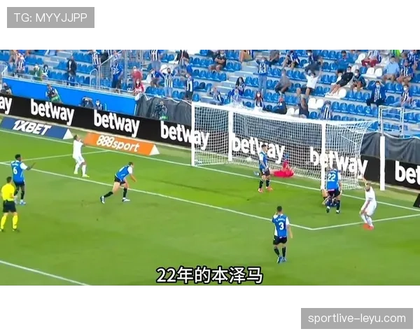 本泽马与苏亚雷斯:技术型中锋的两种极致路径解析 本泽马与苏亚雷斯:技术型中锋的两种极致路径解析